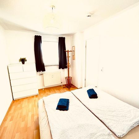 Outletcity Apartment Ferienwohnung Metzingen Metzingen  Eksteriør bilde