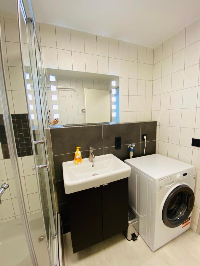 Outletcity Apartment Ferienwohnung Metzingen Metzingen  Eksteriør bilde