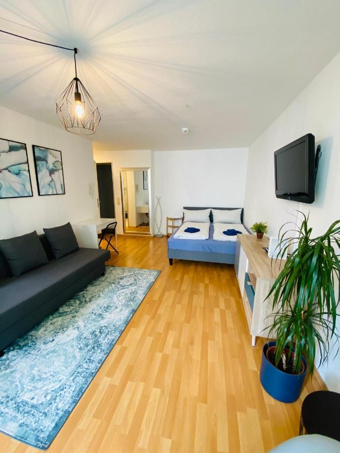 Outletcity Apartment Ferienwohnung Metzingen Metzingen  Eksteriør bilde