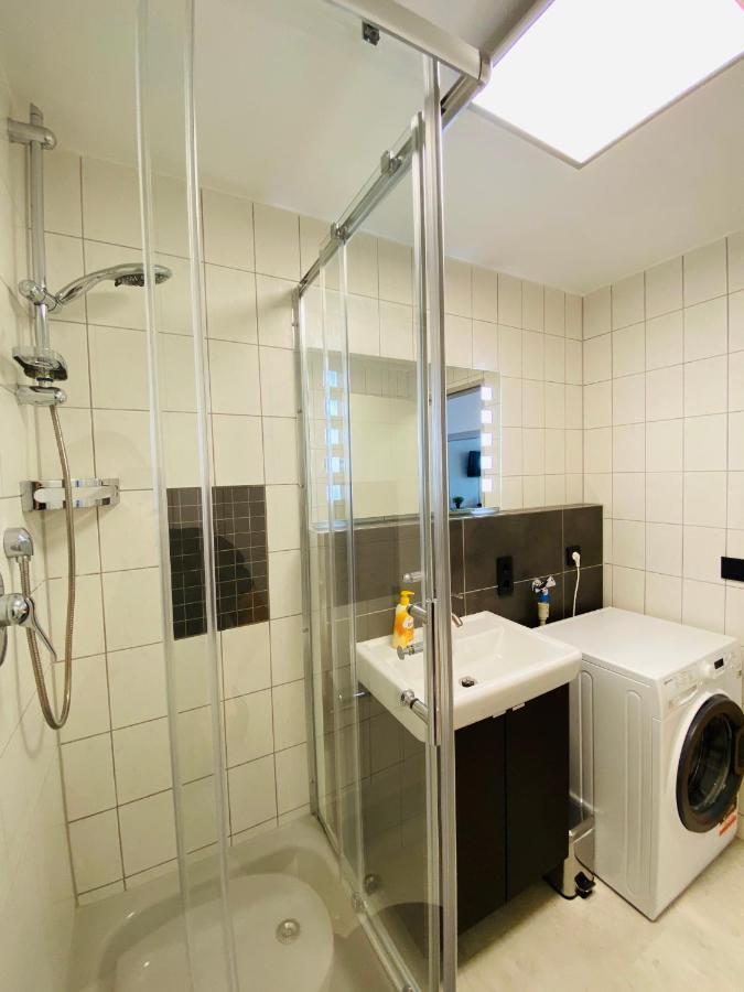 Outletcity Apartment Ferienwohnung Metzingen Metzingen  Eksteriør bilde