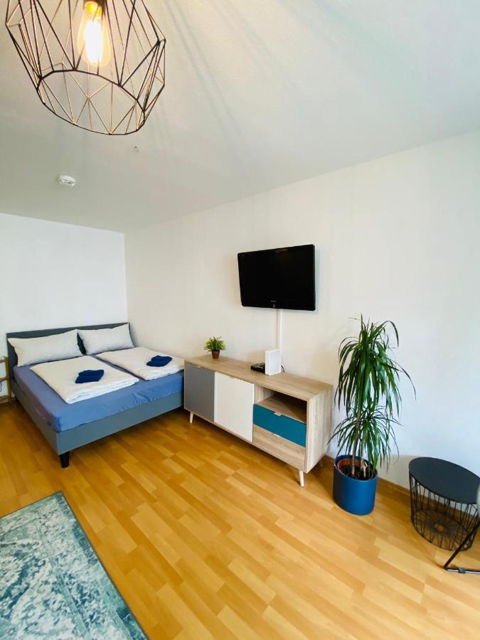Outletcity Apartment Ferienwohnung Metzingen Metzingen  Eksteriør bilde