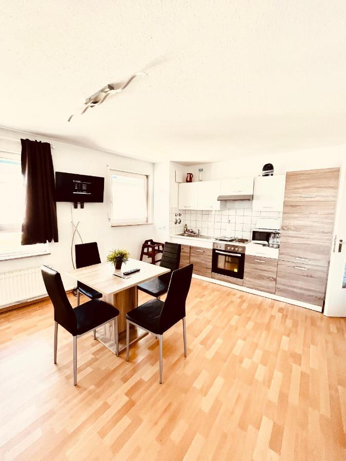 Outletcity Apartment Ferienwohnung Metzingen Metzingen  Eksteriør bilde