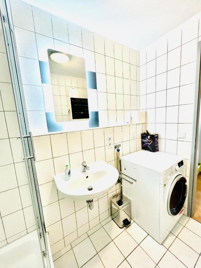 Outletcity Apartment Ferienwohnung Metzingen Metzingen  Eksteriør bilde