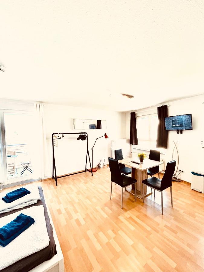 Outletcity Apartment Ferienwohnung Metzingen Metzingen  Eksteriør bilde