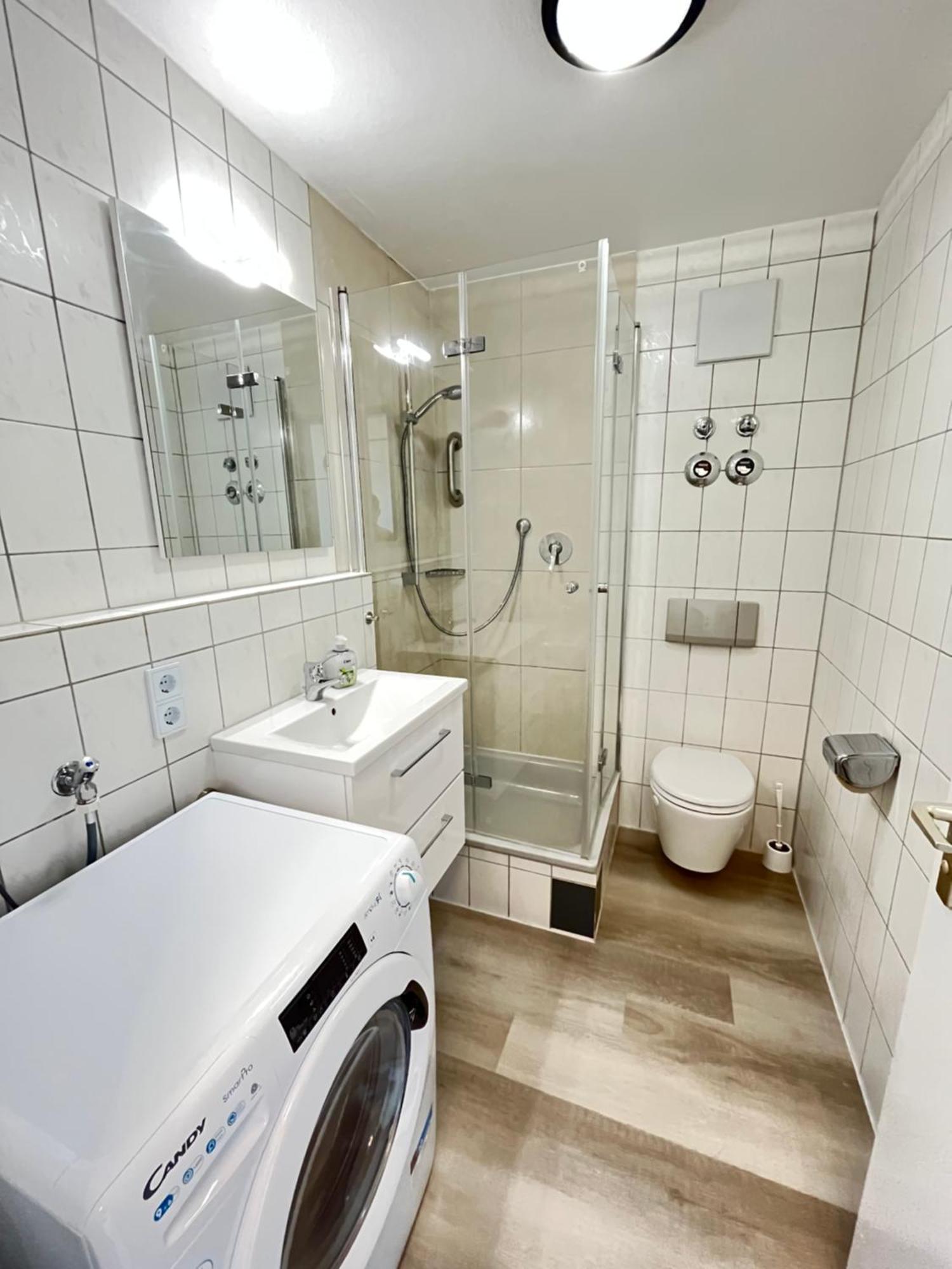 Outletcity Apartment Ferienwohnung Metzingen Metzingen  Eksteriør bilde