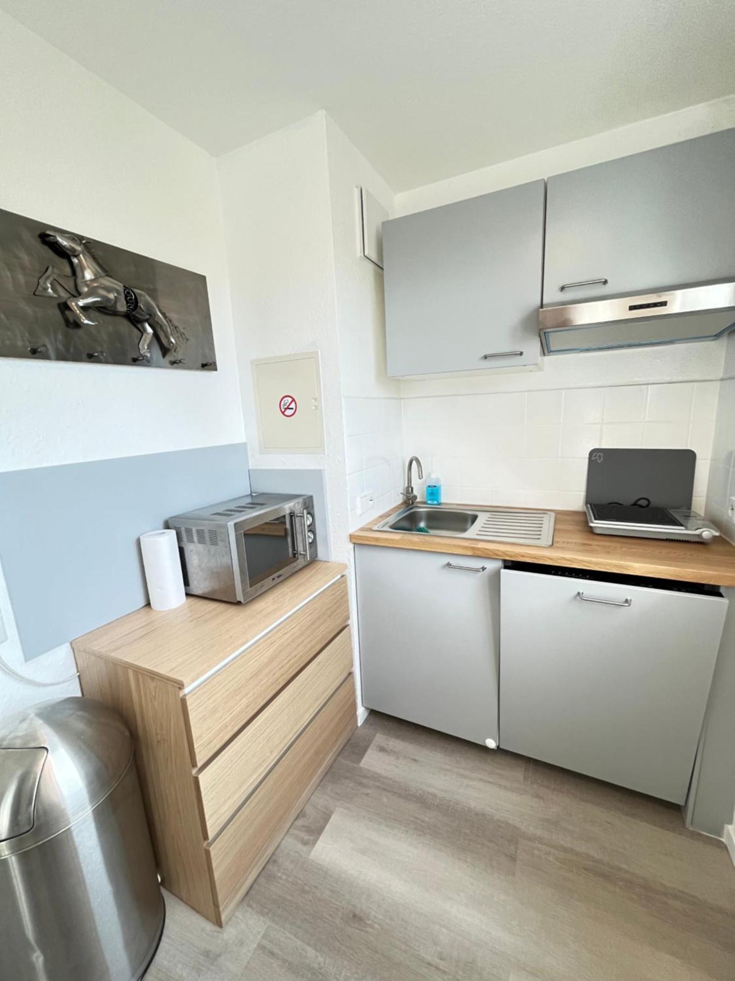 Outletcity Apartment Ferienwohnung Metzingen Metzingen  Eksteriør bilde