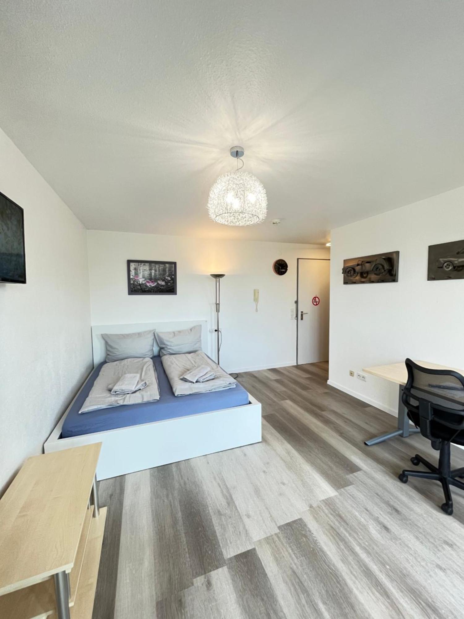 Outletcity Apartment Ferienwohnung Metzingen Metzingen  Eksteriør bilde