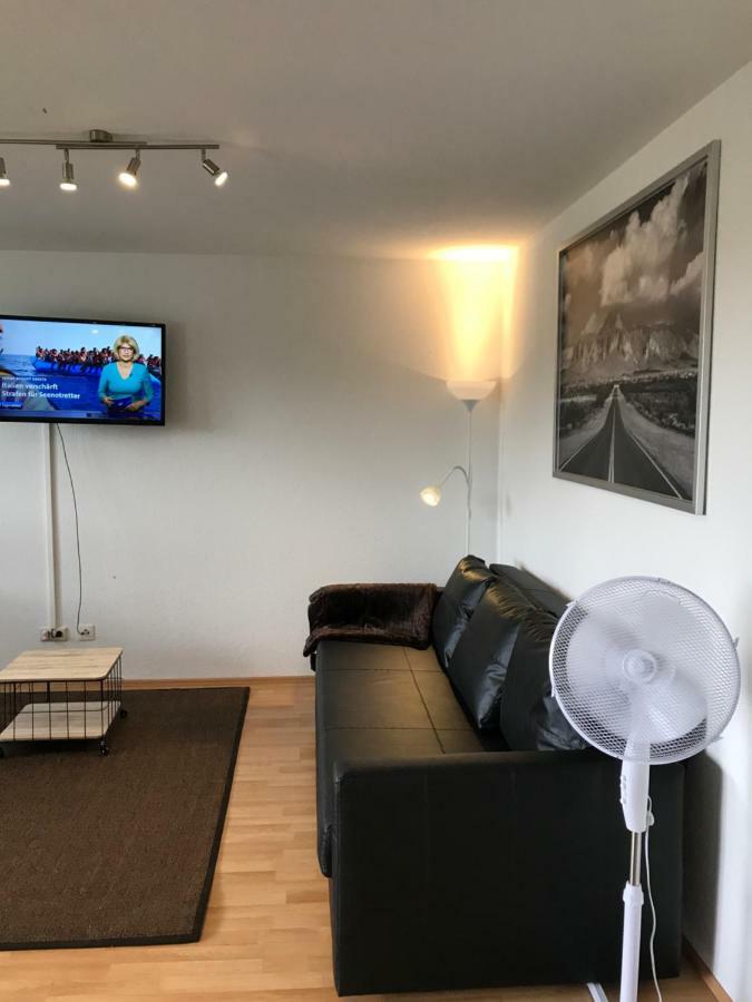 Outletcity Apartment Ferienwohnung Metzingen Metzingen  Eksteriør bilde