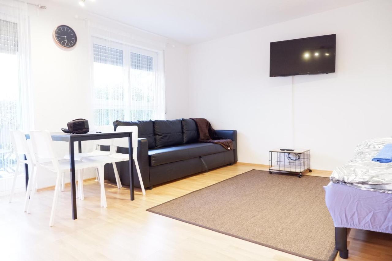 Outletcity Apartment Ferienwohnung Metzingen Metzingen  Eksteriør bilde