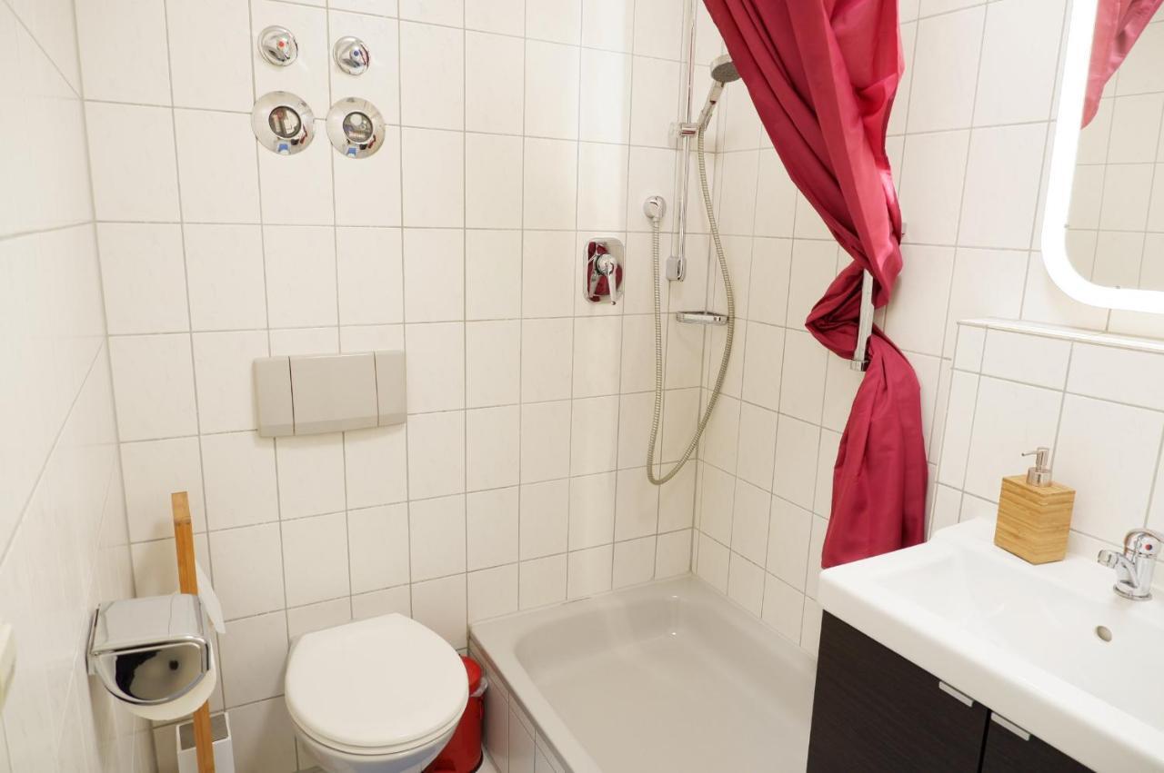 Outletcity Apartment Ferienwohnung Metzingen Metzingen  Eksteriør bilde