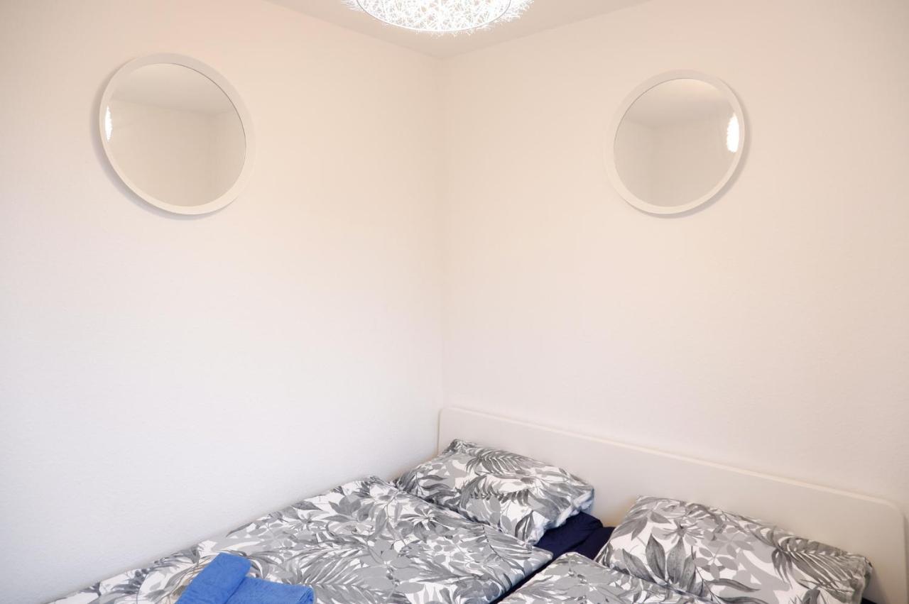 Outletcity Apartment Ferienwohnung Metzingen Metzingen  Eksteriør bilde