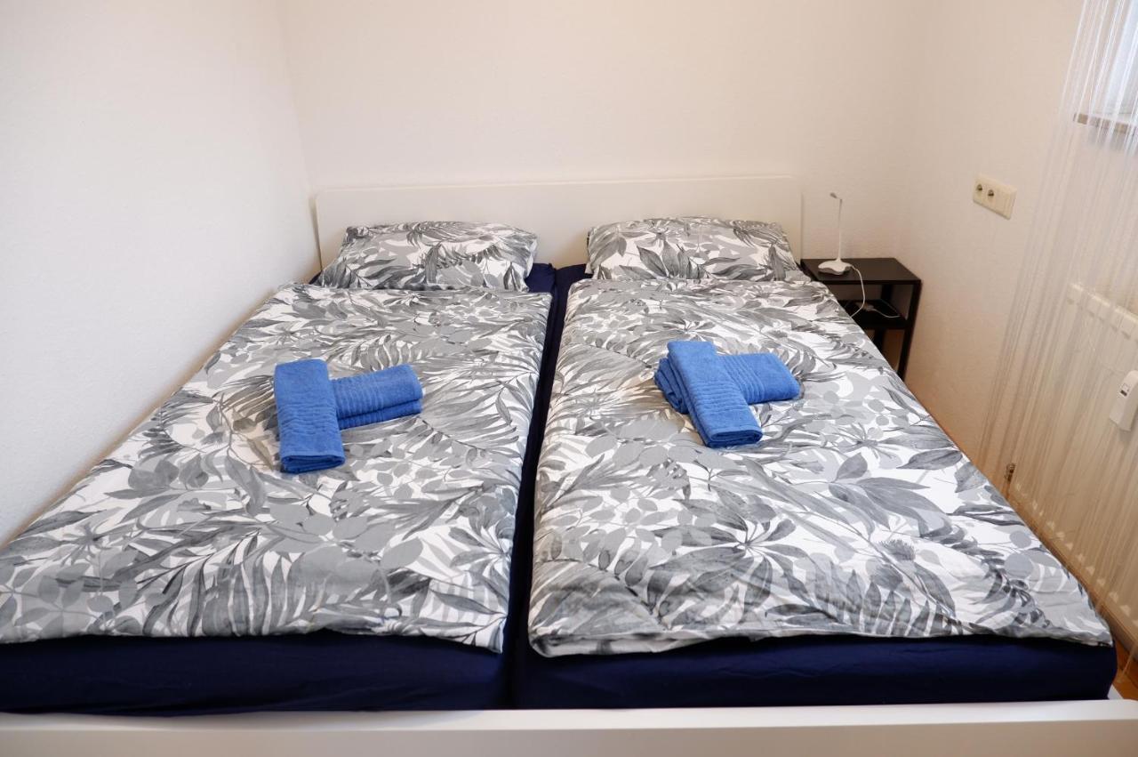 Outletcity Apartment Ferienwohnung Metzingen Metzingen  Eksteriør bilde